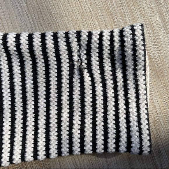 Striped Finely Knit Cardigan - Picture 5 of 5